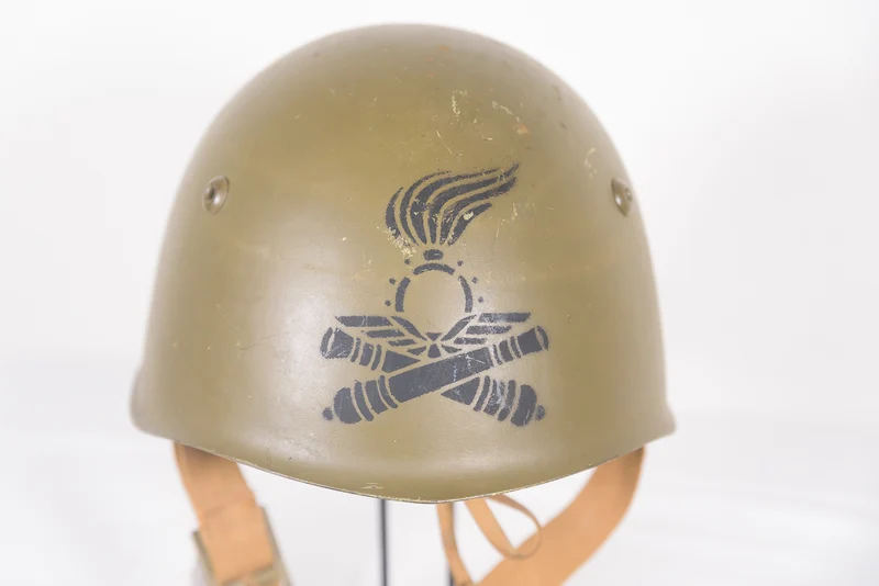 M.33 EI Flugabwehr-Artilleriehelm aus den 60er/80er Jahren