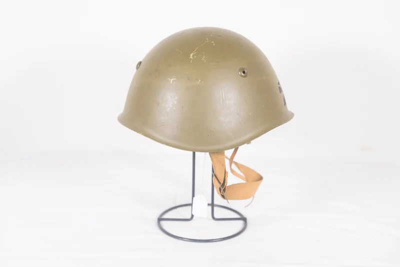 M.33 EI Flugabwehr-Artilleriehelm aus den 60er/80er Jahren
