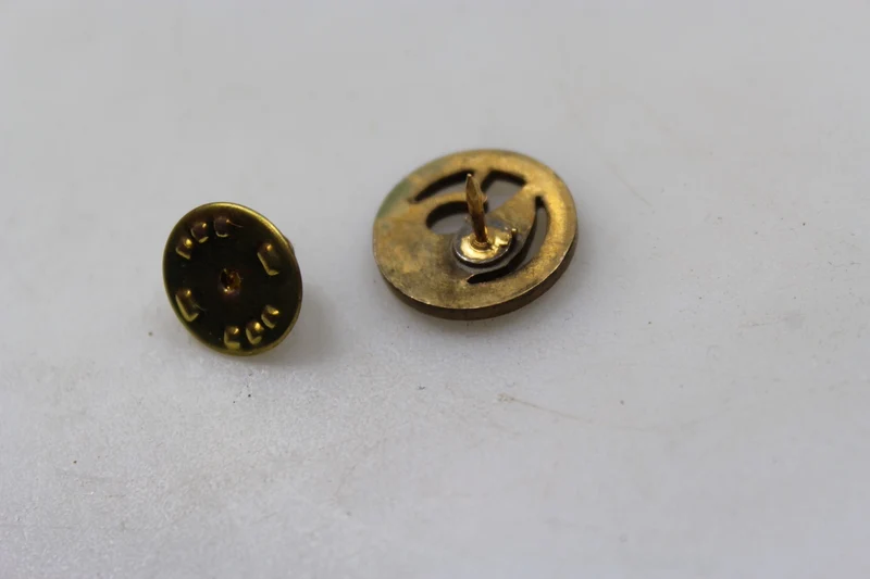Repro-Anstecknadel „Submariners“.