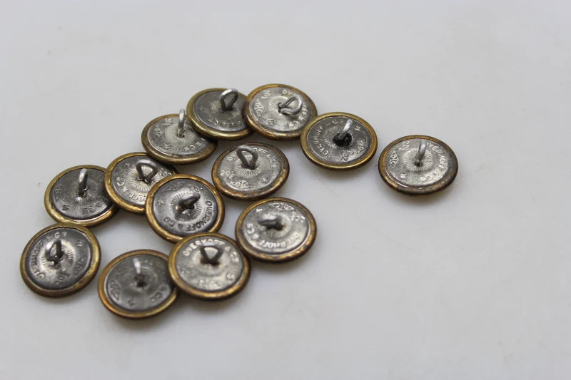 Goldknöpfe 20 mm SA?