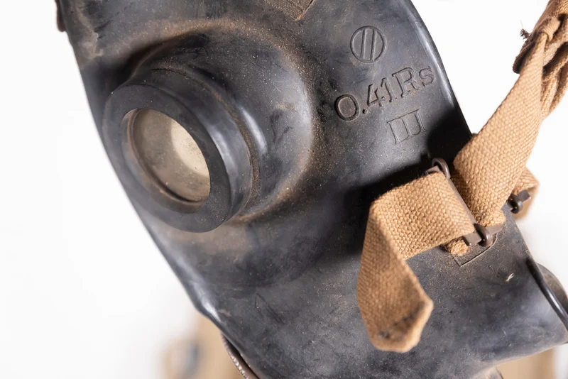 O.41 Rs „optische“ Gasmaske