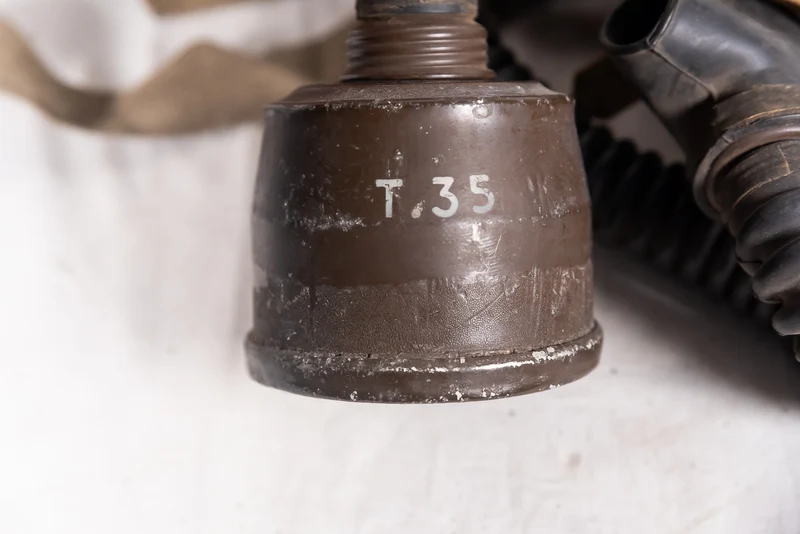 O.41 Rs „optische“ Gasmaske