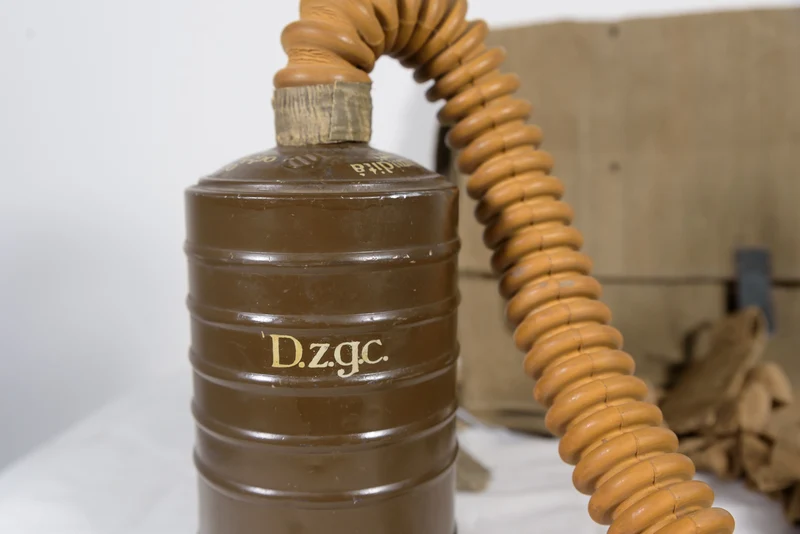 M.33 REI WW 2 Gasmaske