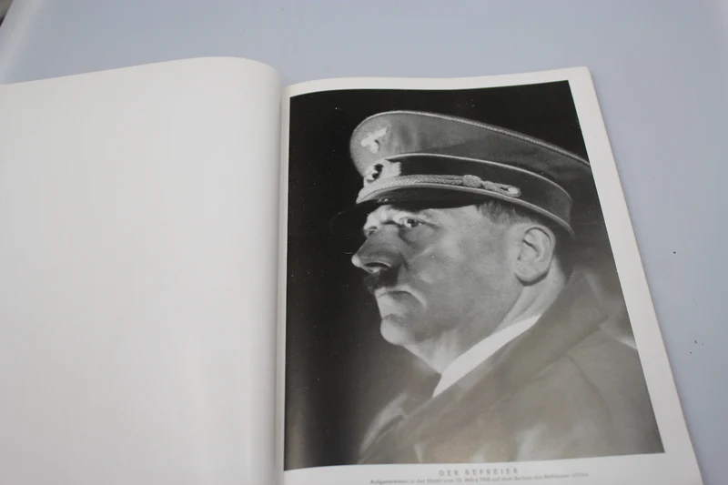 Hitler in seiner Heimat“ – H. Hoffmann