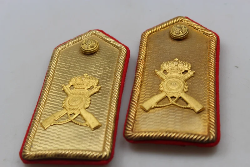 M.34-Schulterpolster mit WW2-Goldplatte