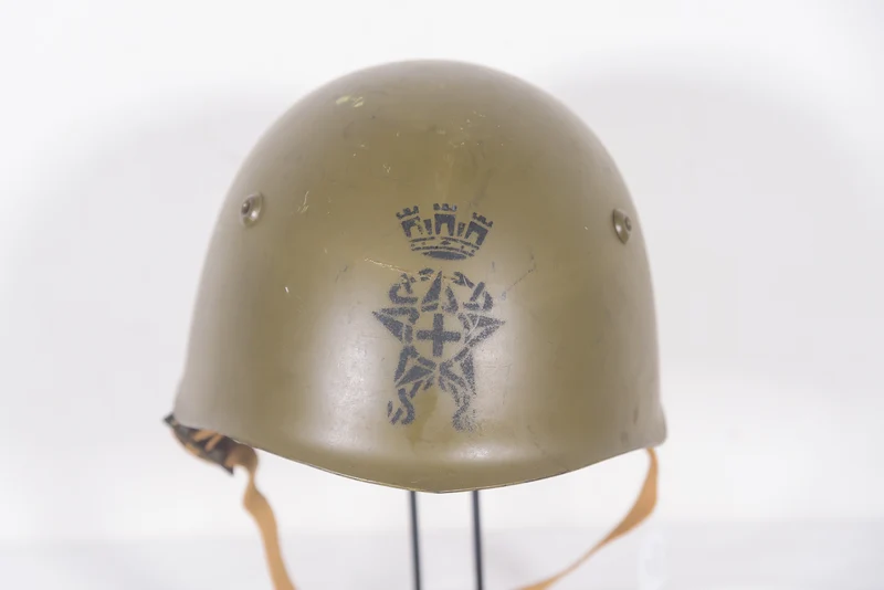 Helm m.33 Gesundheitsfries der italienischen Armee