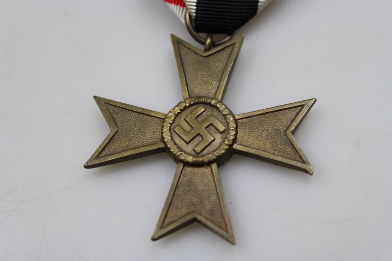 Verdienstkreuz ohne Schwerter II. Klasse