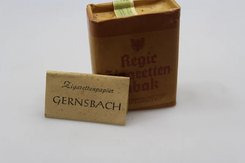„Regie Cigarette Tabak“ + Blättchen