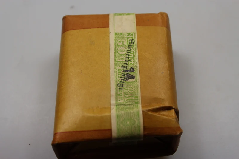 „Regie Cigarette Tabak“ + Blättchen