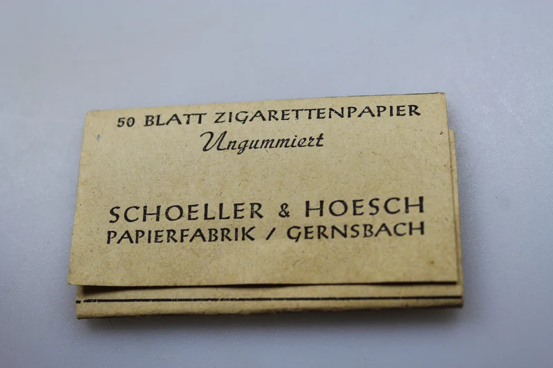 „Regie Cigarette Tabak“ + Blättchen