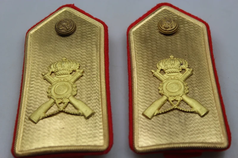 M.34-Schulterpolster mit WW2-Goldplatte
