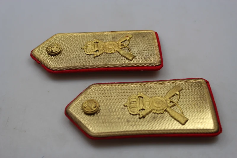 M.34-Schulterpolster mit WW2-Goldplatte