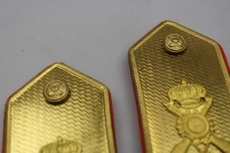 M.34-Schulterpolster mit WW2-Goldplatte