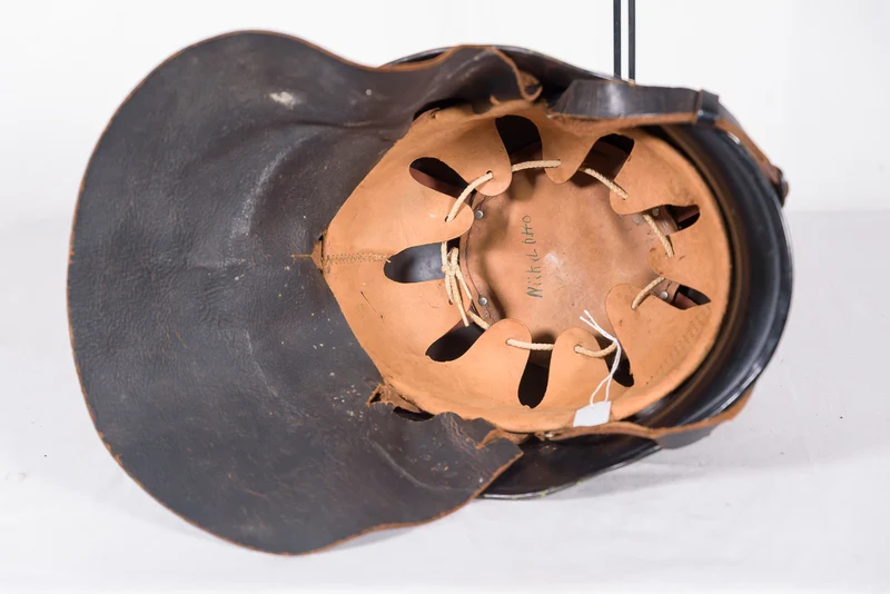 Feuerwehrhelm aus den 60er Jahren