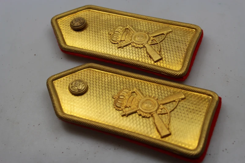 M.34-Schulterpolster mit WW2-Goldplatte