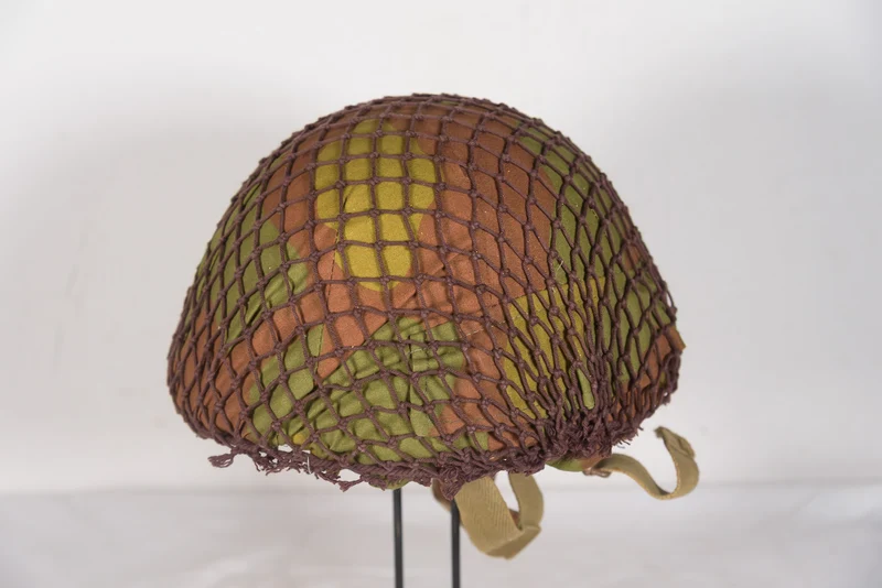 M.42/60 Fallschirmjägerhelm EI 60er/80er Jahre