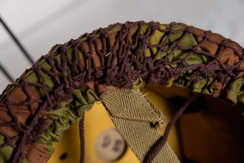 M.42/60 Fallschirmjägerhelm EI 60er/80er Jahre