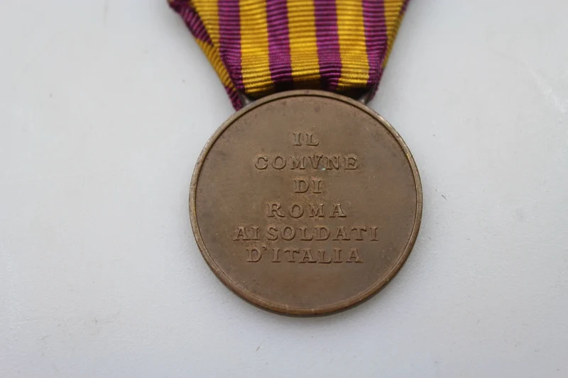 Medaille vom 3. November 1918 – „Die Stadt Rom an die Soldaten Italiens“