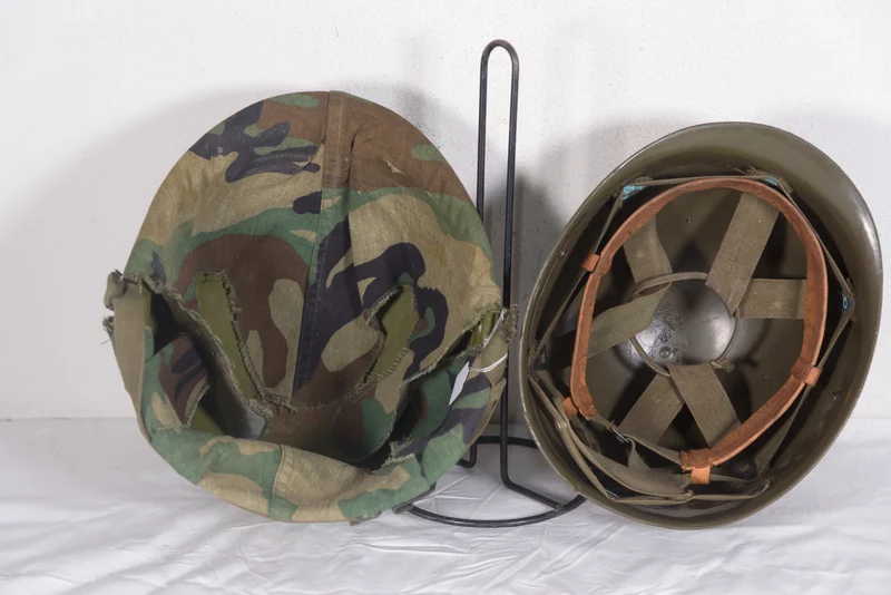 Niederländischer NATO-Helm M.53