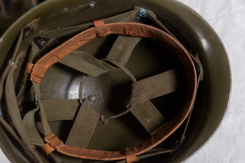 Niederländischer NATO-Helm M.53