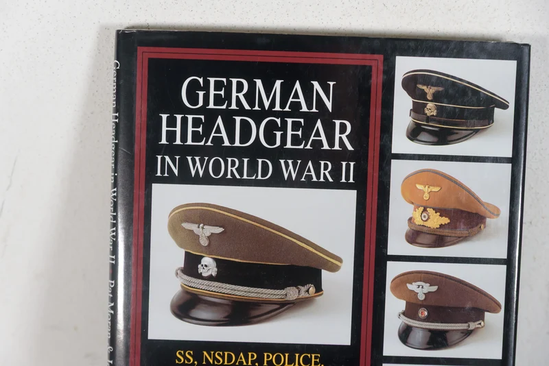 „Deutsche Kopfbedeckungen im Zweiten Weltkrieg“ – Pat Moran – Jon Maguire – 1997