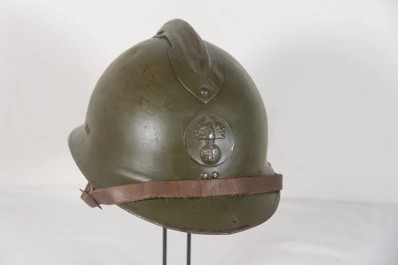 Adrian M.26 Französischer Helm aus dem 2. Weltkrieg