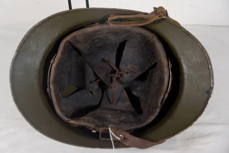 Adrian M.26 Französischer Helm aus dem 2. Weltkrieg