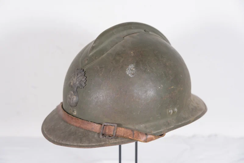Adrian M.26 Französischer Helm aus dem 2. Weltkrieg
