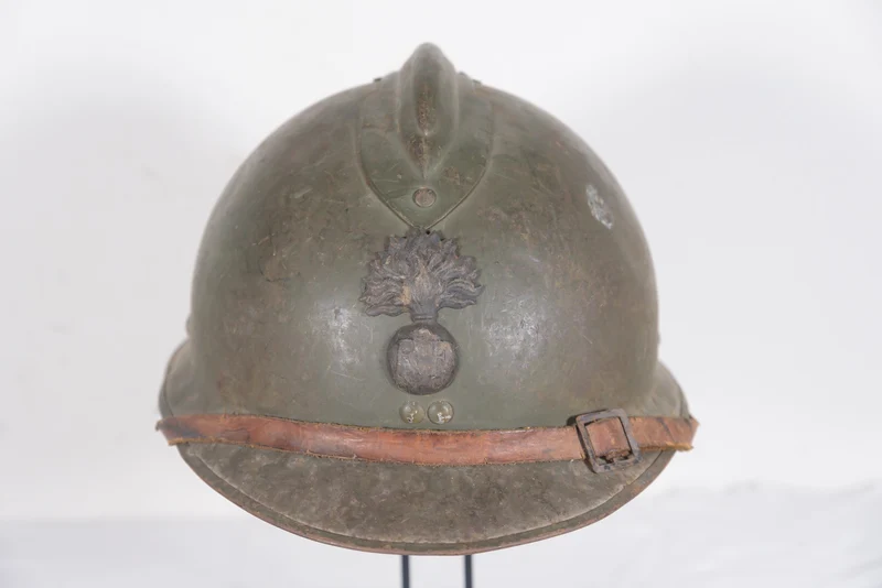 Adrian M.26 Französischer Helm aus dem 2. Weltkrieg