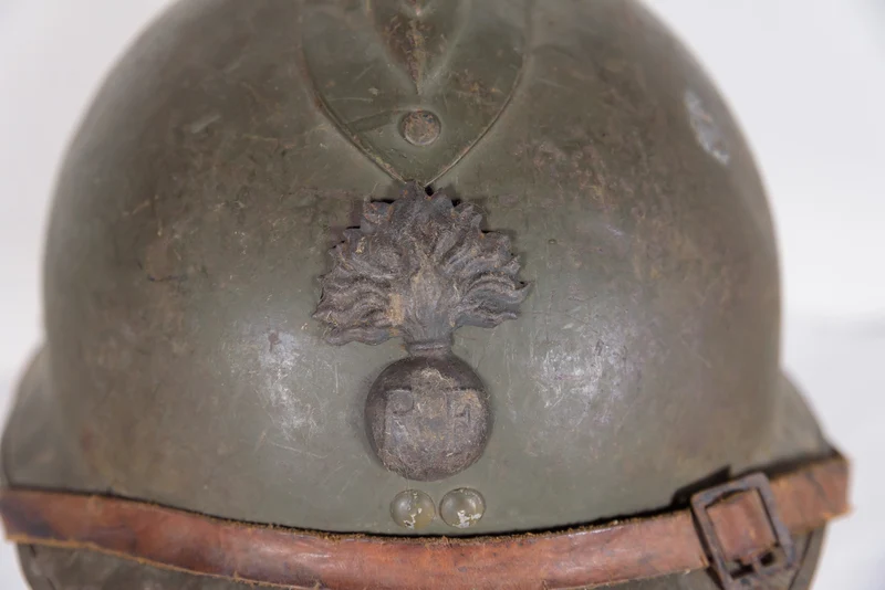 Adrian M.26 Französischer Helm aus dem 2. Weltkrieg