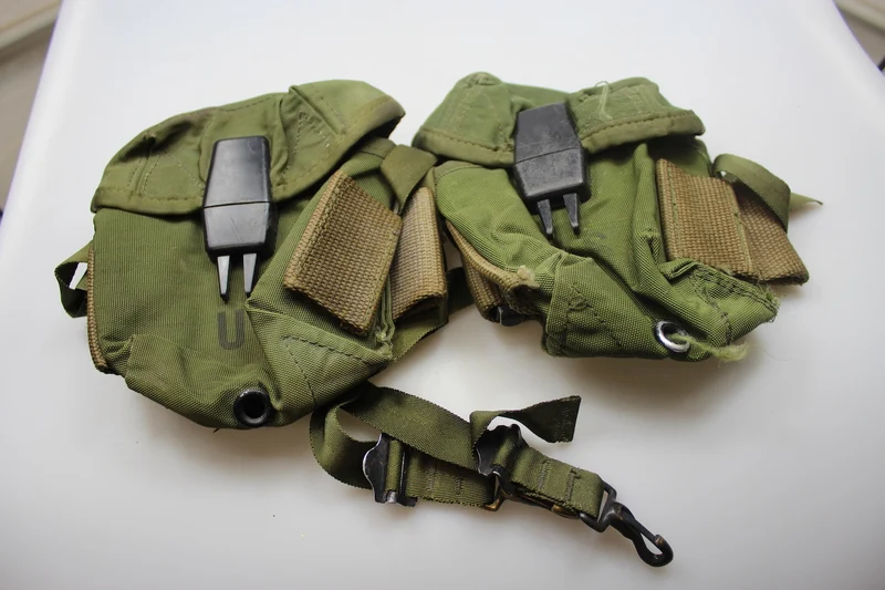 US Army Vietnam - Paar M.69 Magazintaschen für M.16