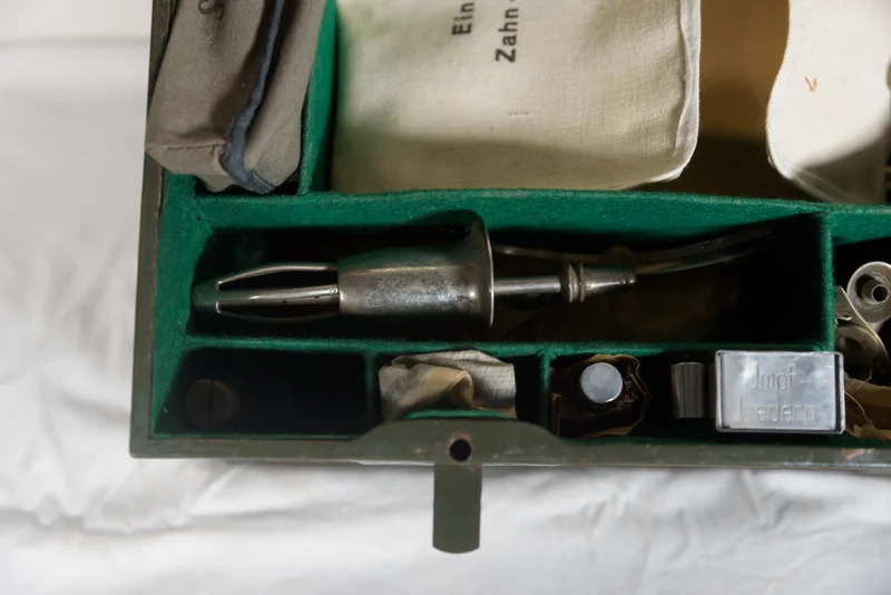 Truppen Besteck 1935 „Chiron Instrumente“ Sanità WH