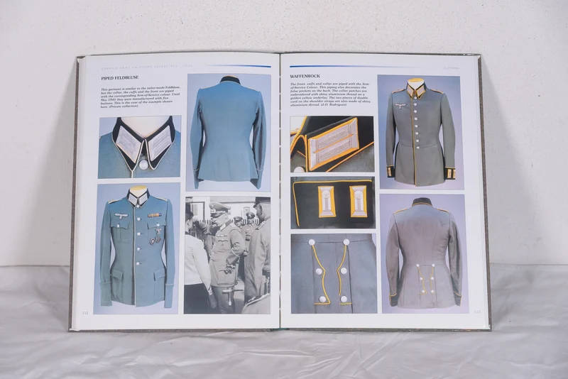 "Uniformen der deutschen Wehrmacht 1933-45" - 2002