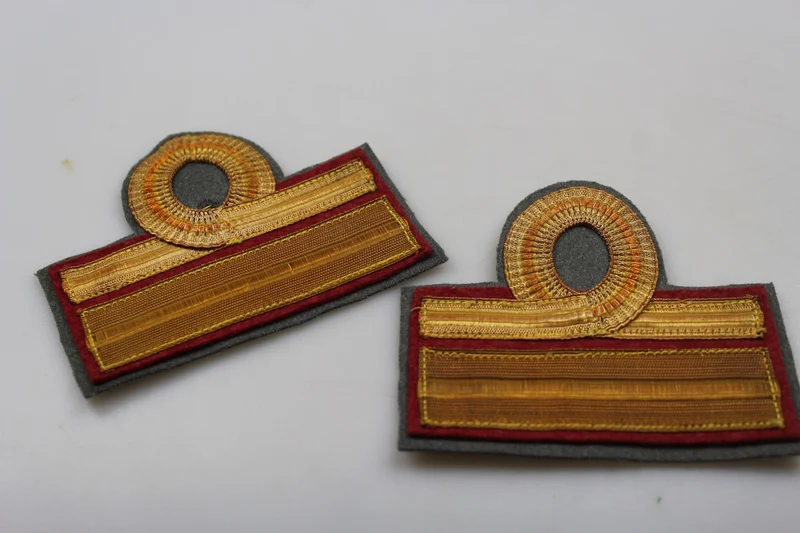 Zwei Dienstgrade M.34 Major Sanitätsdienst REI WW2