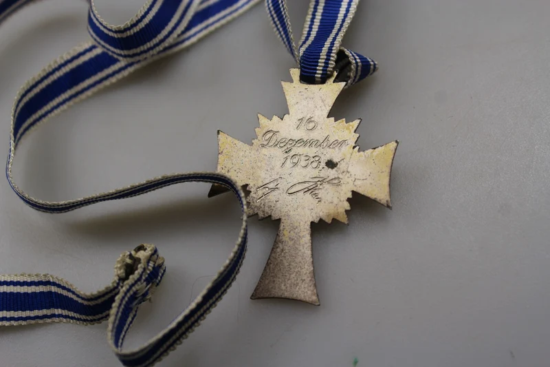 Mutterkreuz 2. Klasse „Silber“