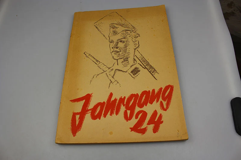 Bilderbuch "Jahrgang 24" 1943
