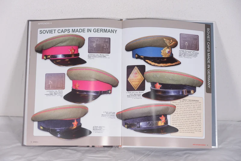 „Deutsche Schirmmütze aus dem Zweiten Weltkrieg“ Guilhem Touratier - Laurient Charnonneau 2013