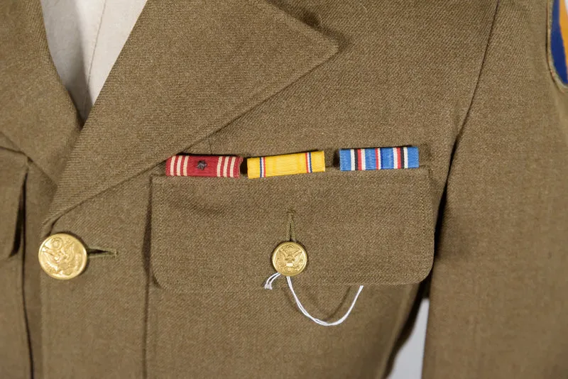 US-Army-Dienstjacke aus dem Zweiten Weltkrieg