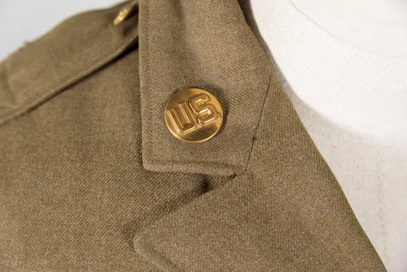 US-Army-Dienstjacke aus dem Zweiten Weltkrieg