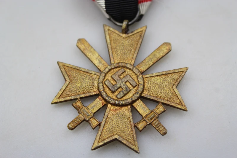 Verdienstkreuz mit Schwertern zweiter Klasse