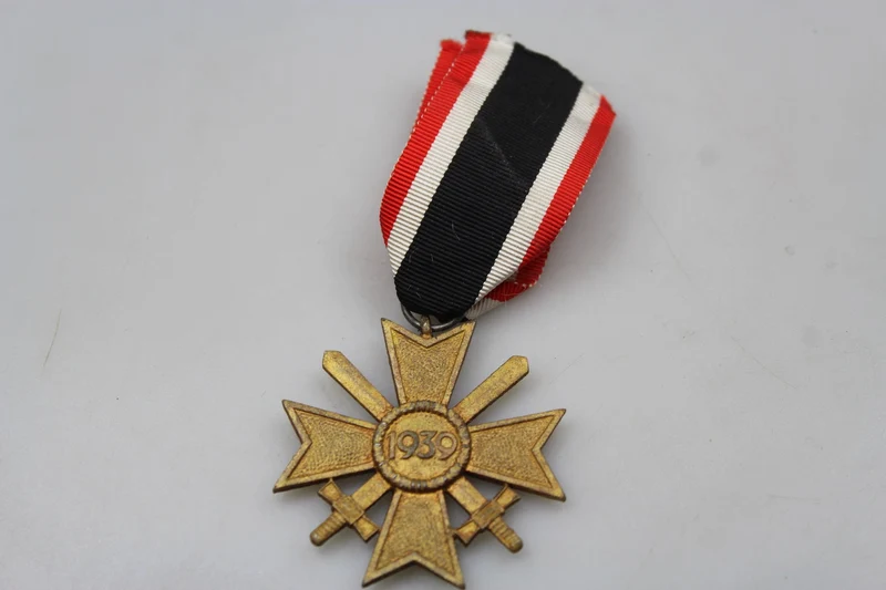 Verdienstkreuz mit Schwertern zweiter Klasse