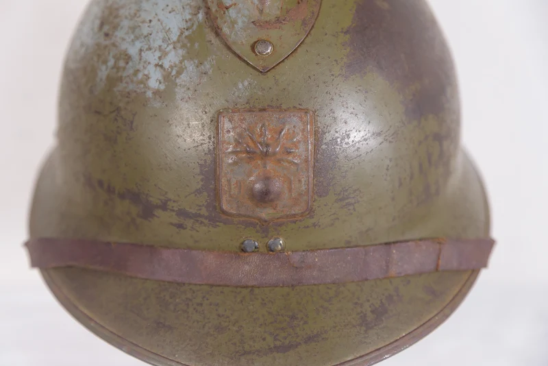 Adrian M.26 Französischer DP-Helm aus dem Zweiten Weltkrieg