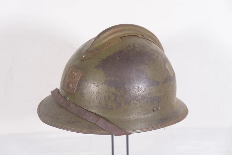 Adrian M.26 Französischer DP-Helm aus dem Zweiten Weltkrieg