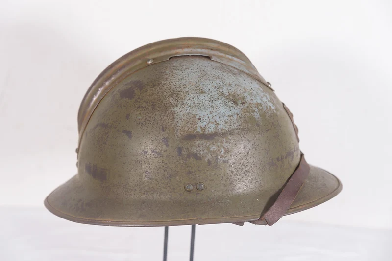 Adrian M.26 Französischer DP-Helm aus dem Zweiten Weltkrieg