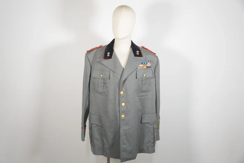 Vollständiger M.34 Infanterie-Oberst-Adjutant des Königs