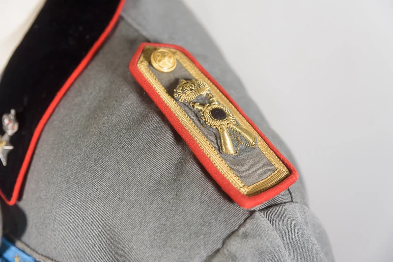 Vollständiger M.34 Infanterie-Oberst-Adjutant des Königs
