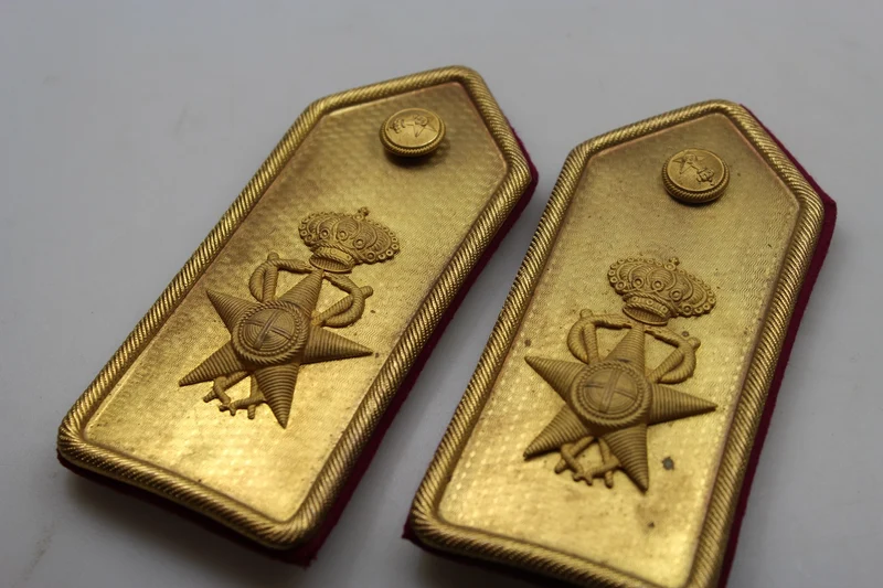 M.34-Schulterpolster mit WW2-Goldplatte