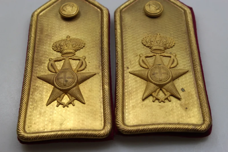 M.34-Schulterpolster mit WW2-Goldplatte