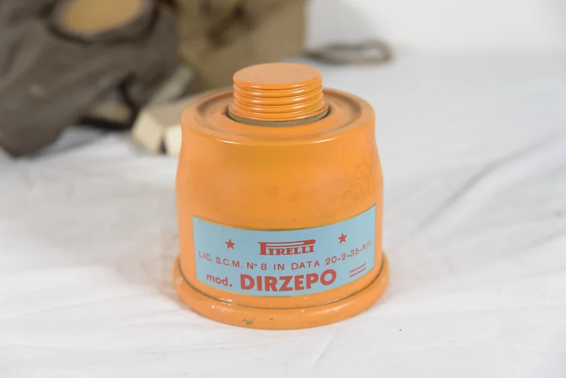 Pirelli-Gasmaske – Schutzraum aus den 40er Jahren