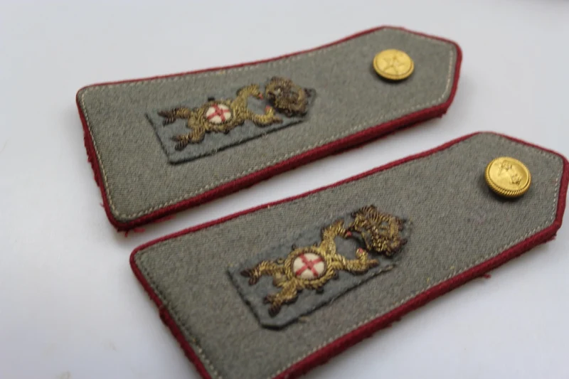 Paar REI M.34 Apotheker-Offiziersschulterpolster